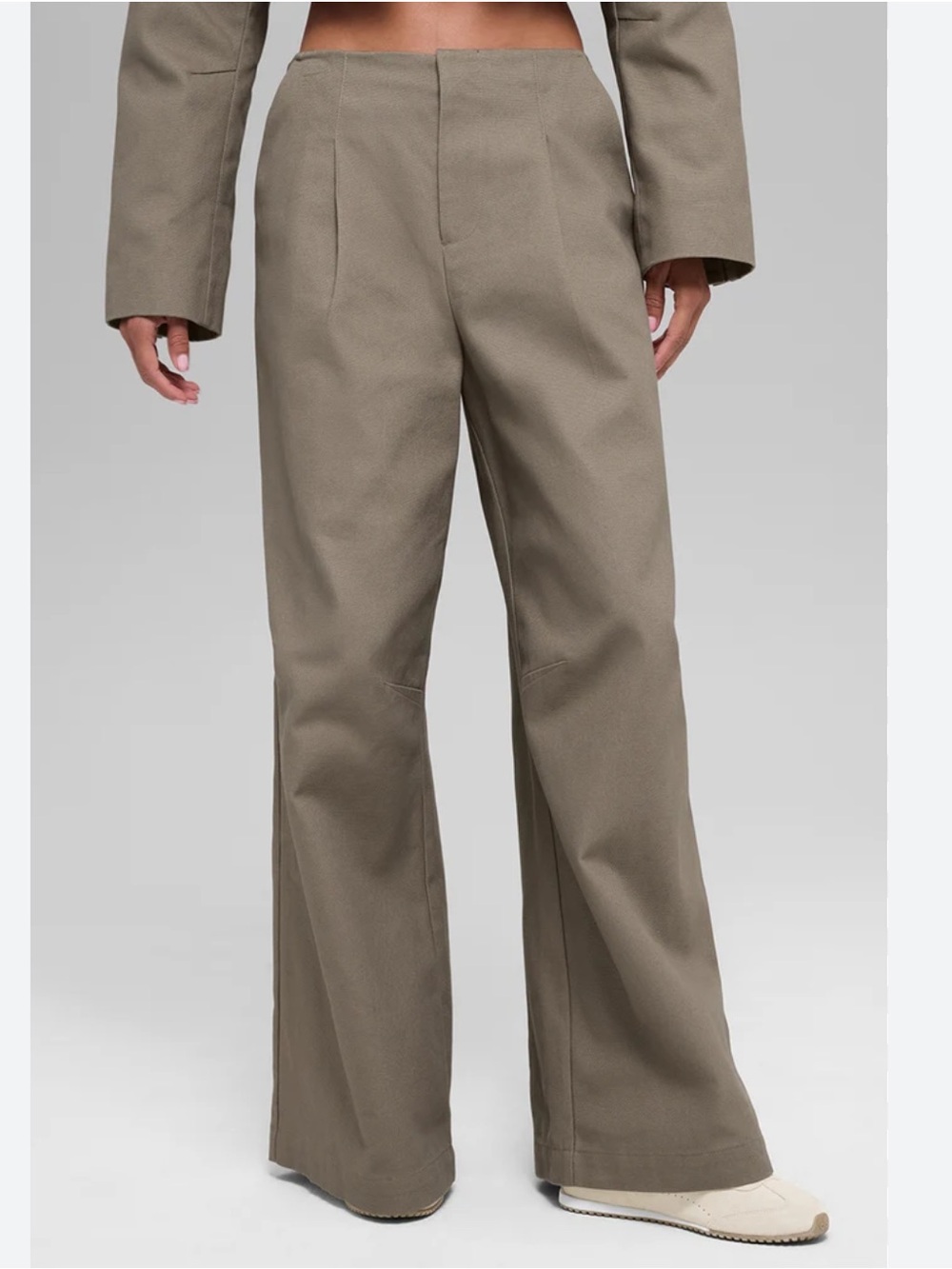 ALO Yoga Wide-Leg Trousers in Olive Taupe